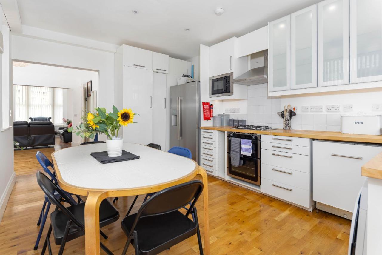 Air Host & Stay - Rockfield House - Sleeps 8 Liverpool Exterior foto