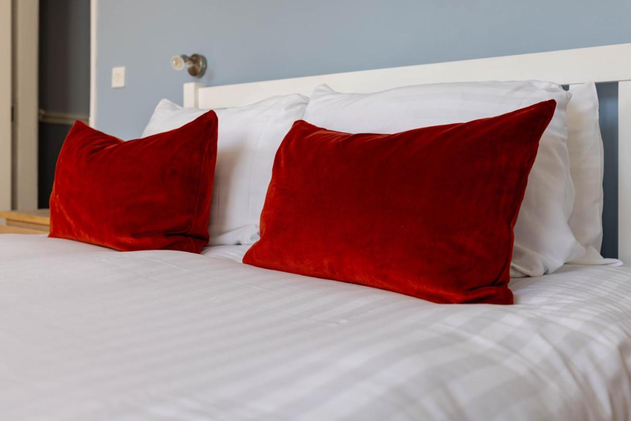 Air Host & Stay - Rockfield House - Sleeps 8 Liverpool Exterior foto