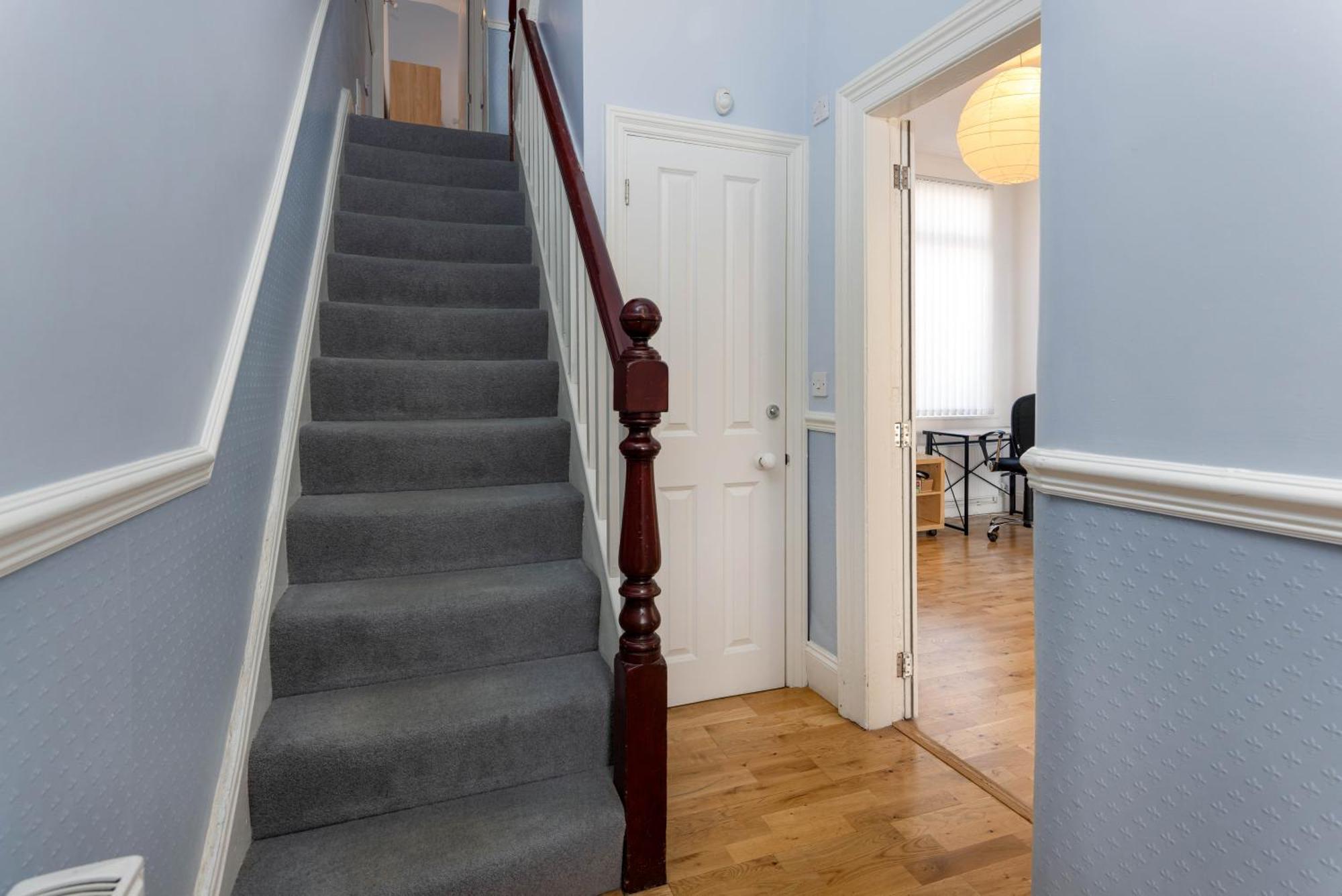 Air Host & Stay - Rockfield House - Sleeps 8 Liverpool Exterior foto
