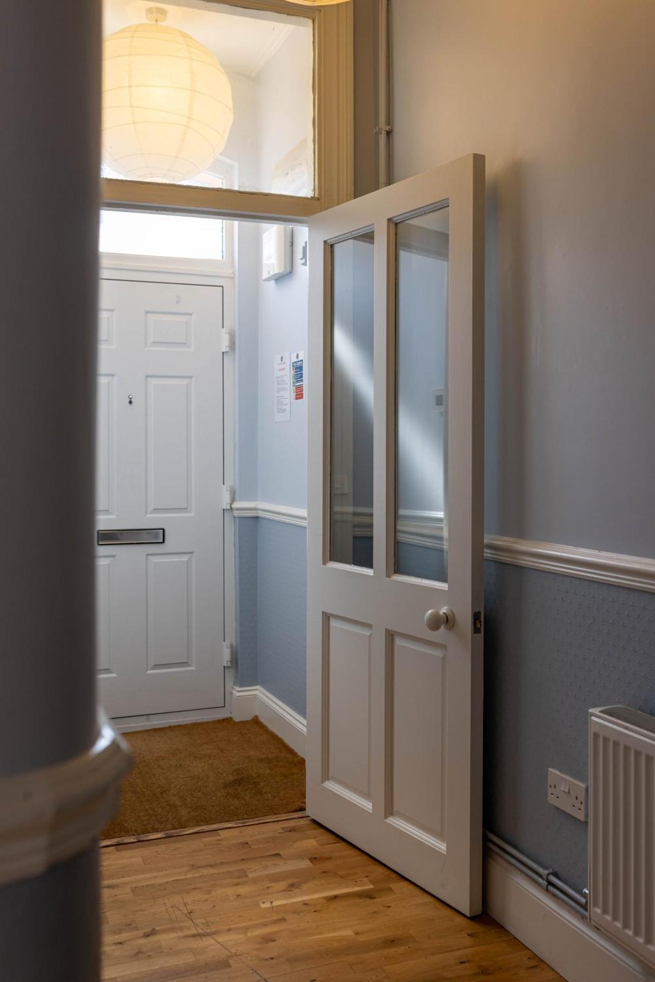 Air Host & Stay - Rockfield House - Sleeps 8 Liverpool Exterior foto