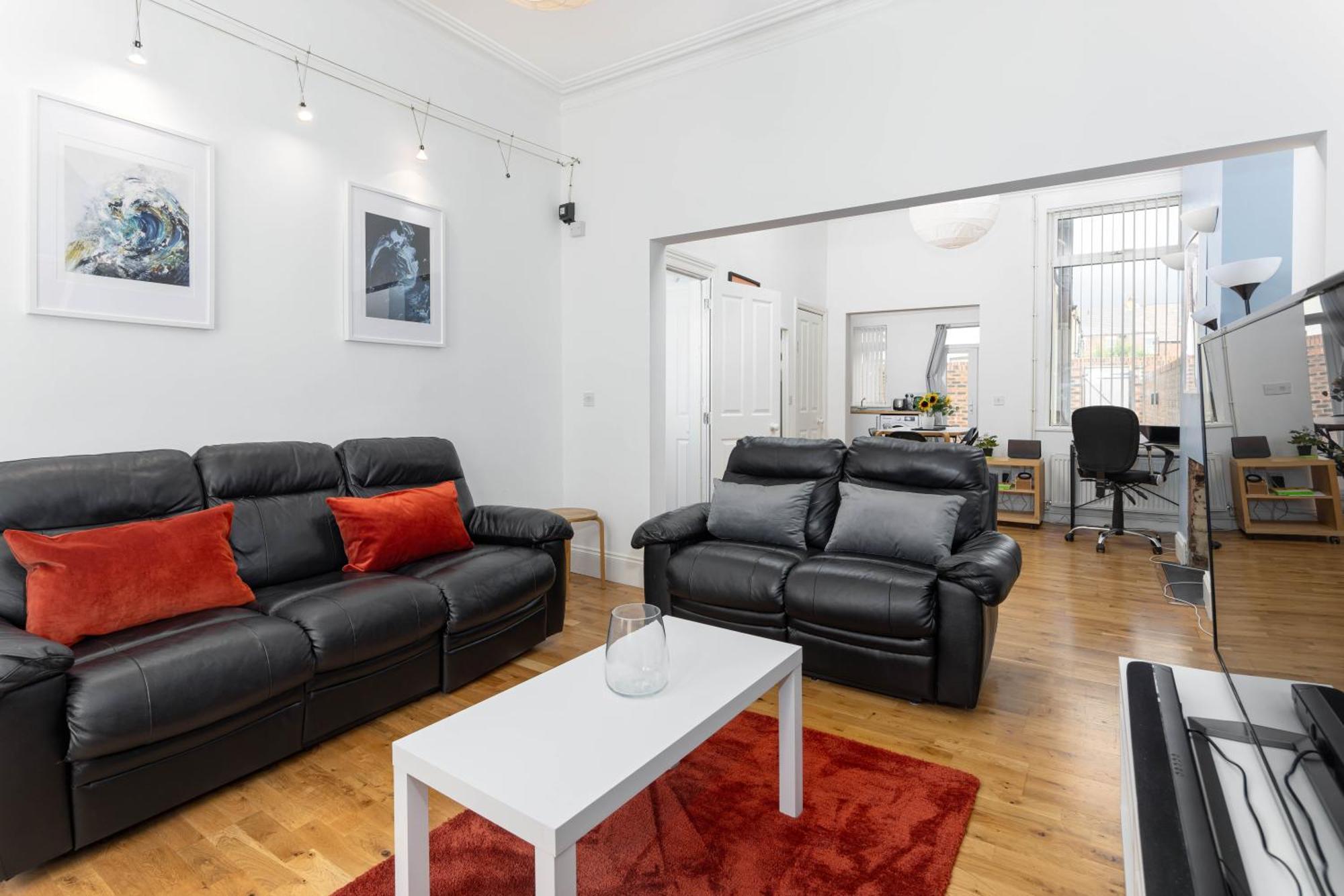 Air Host & Stay - Rockfield House - Sleeps 8 Liverpool Exterior foto